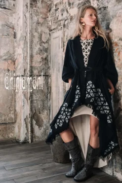 Chintamani Alchemistry Mantle Cardigan / Black^ Kimono & Cover Up
